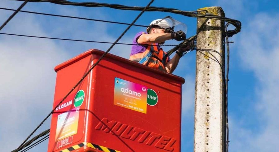 Vodafone explora la compra de Adamo para crecer en el negocio minorista de la España rural